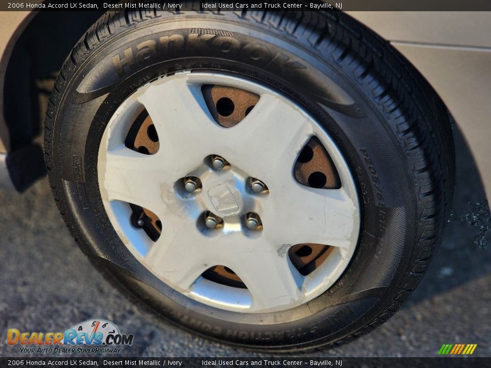 2006 Honda Accord LX Sedan Desert Mist Metallic / Ivory Photo #20
