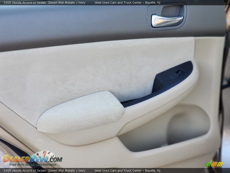 2006 Honda Accord LX Sedan Desert Mist Metallic / Ivory Photo #22