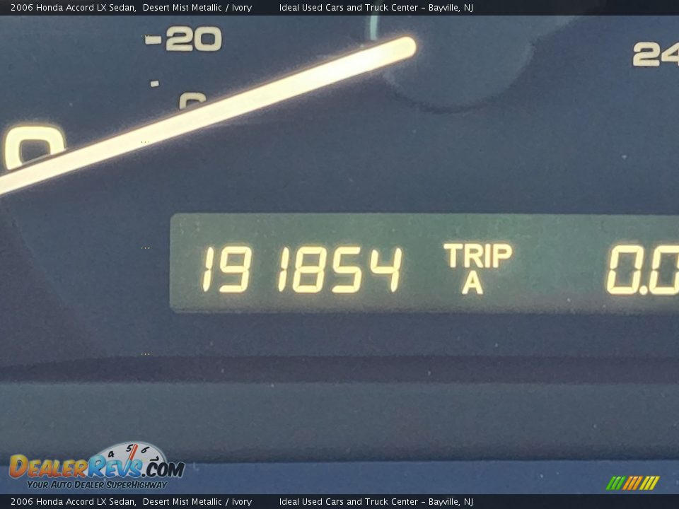 2006 Honda Accord LX Sedan Desert Mist Metallic / Ivory Photo #27