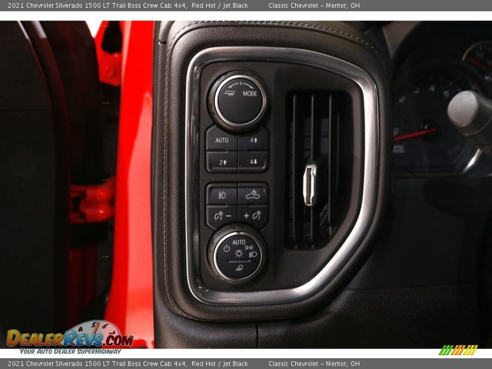 Controls of 2021 Chevrolet Silverado 1500 LT Trail Boss Crew Cab 4x4 Photo #6