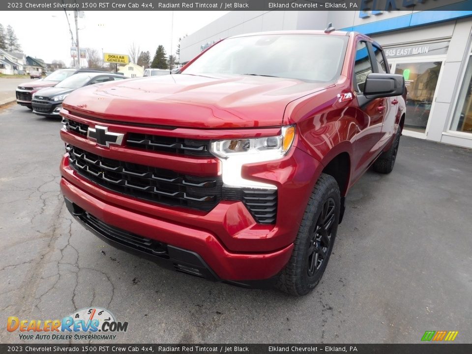 2023 Chevrolet Silverado 1500 RST Crew Cab 4x4 Radiant Red Tintcoat / Jet Black Photo #2