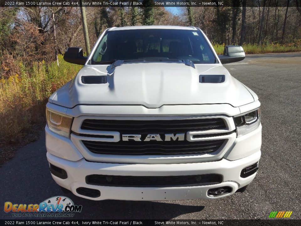 2022 Ram 1500 Laramie Crew Cab 4x4 Ivory White Tri-Coat Pearl / Black Photo #3