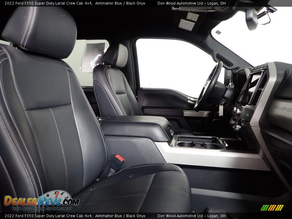 2022 Ford F350 Super Duty Lariat Crew Cab 4x4 Antimatter Blue / Black Onyx Photo #28