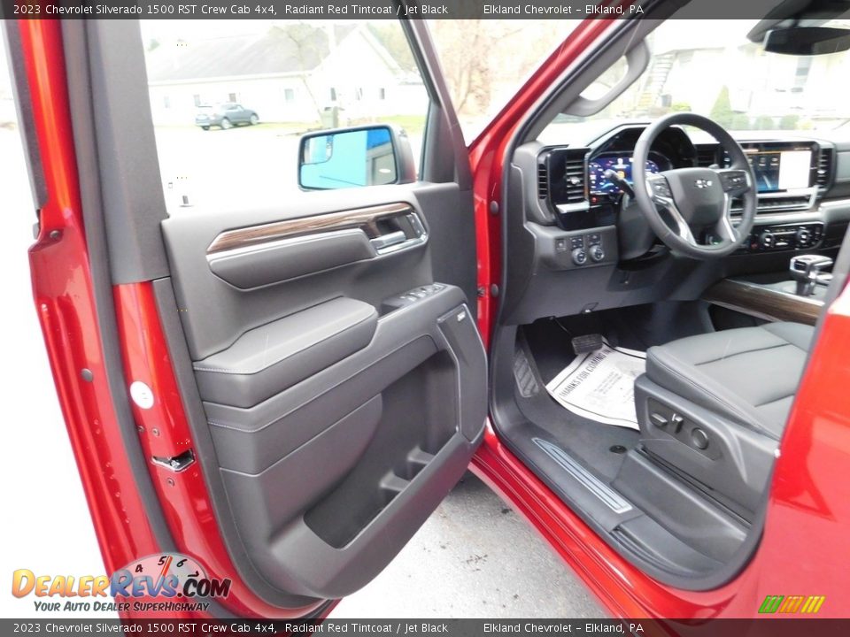 2023 Chevrolet Silverado 1500 RST Crew Cab 4x4 Radiant Red Tintcoat / Jet Black Photo #17