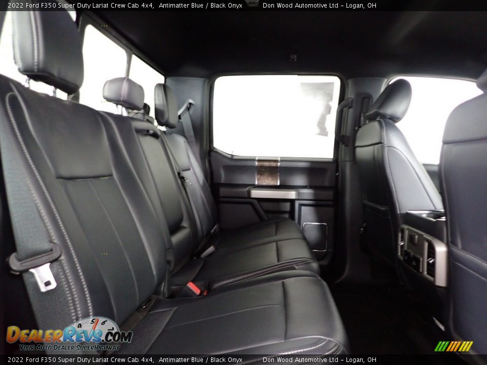 2022 Ford F350 Super Duty Lariat Crew Cab 4x4 Antimatter Blue / Black Onyx Photo #31