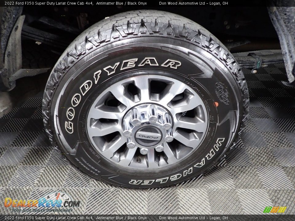 2022 Ford F350 Super Duty Lariat Crew Cab 4x4 Antimatter Blue / Black Onyx Photo #32