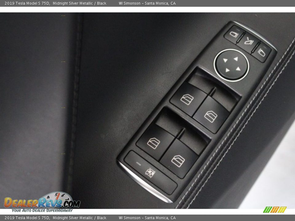 Controls of 2019 Tesla Model S 75D Photo #9