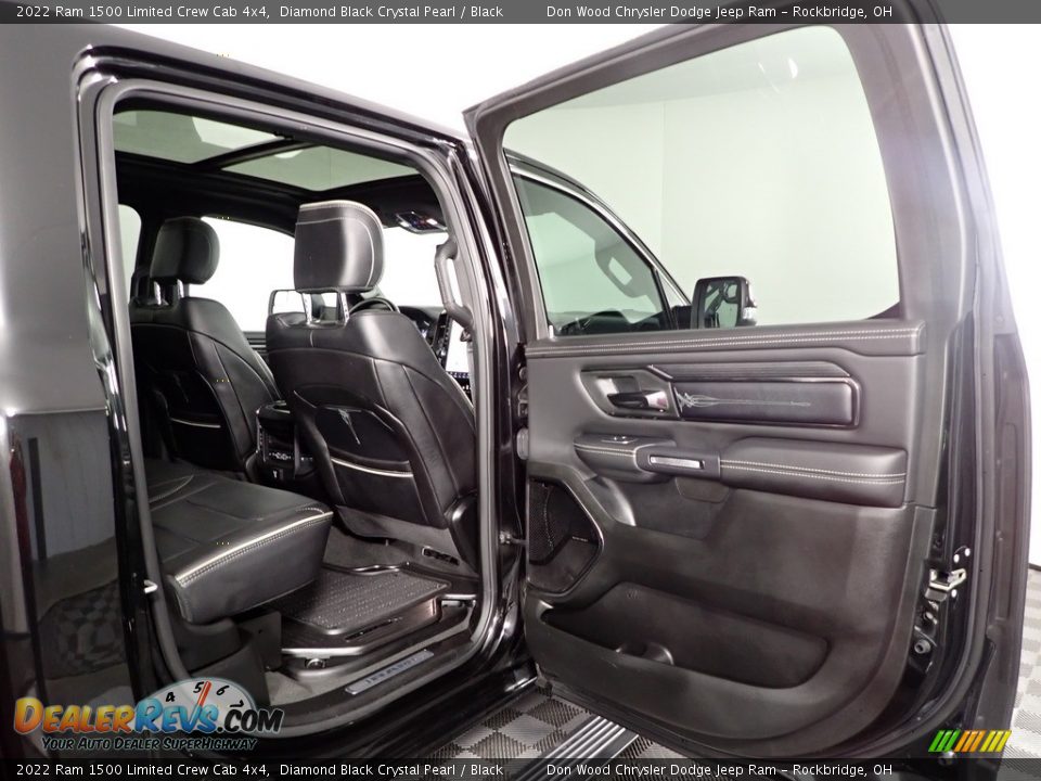 2022 Ram 1500 Limited Crew Cab 4x4 Diamond Black Crystal Pearl / Black Photo #33