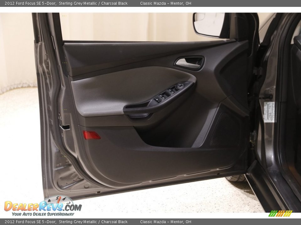 2012 Ford Focus SE 5-Door Sterling Grey Metallic / Charcoal Black Photo #4