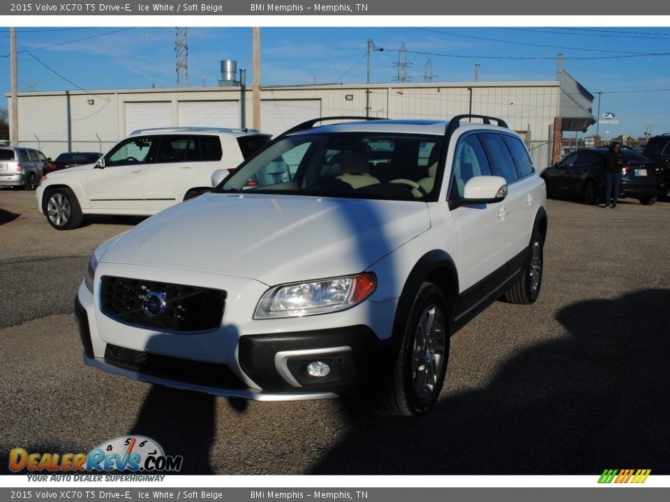 2015 Volvo XC70 T5 Drive-E Ice White / Soft Beige Photo #1