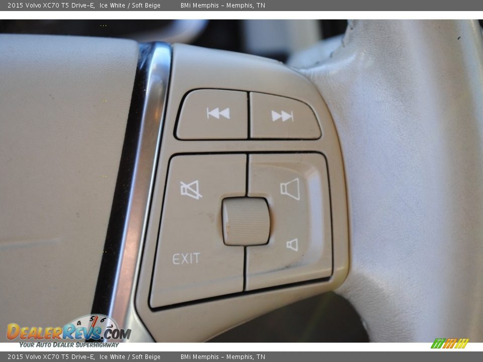 2015 Volvo XC70 T5 Drive-E Steering Wheel Photo #14