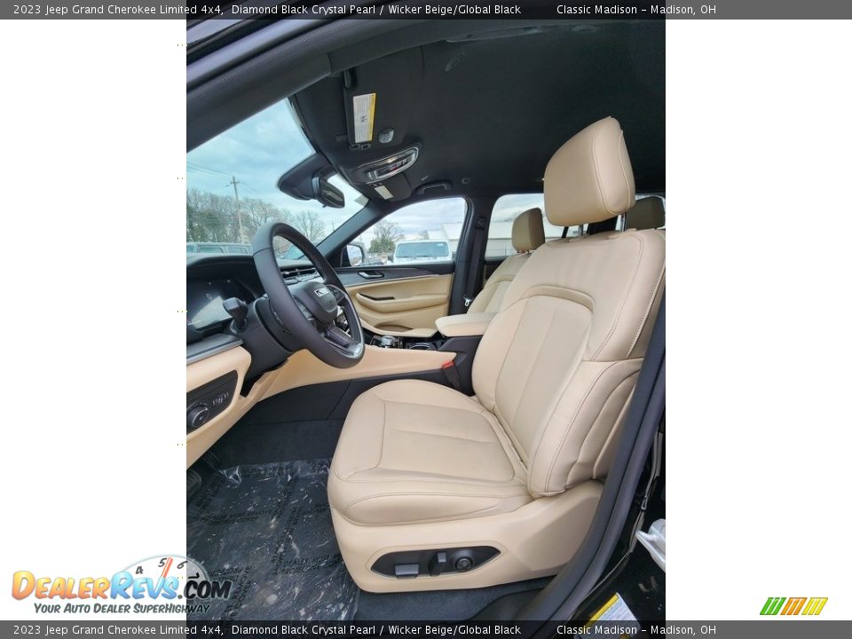 2023 Jeep Grand Cherokee Limited 4x4 Diamond Black Crystal Pearl / Wicker Beige/Global Black Photo #2