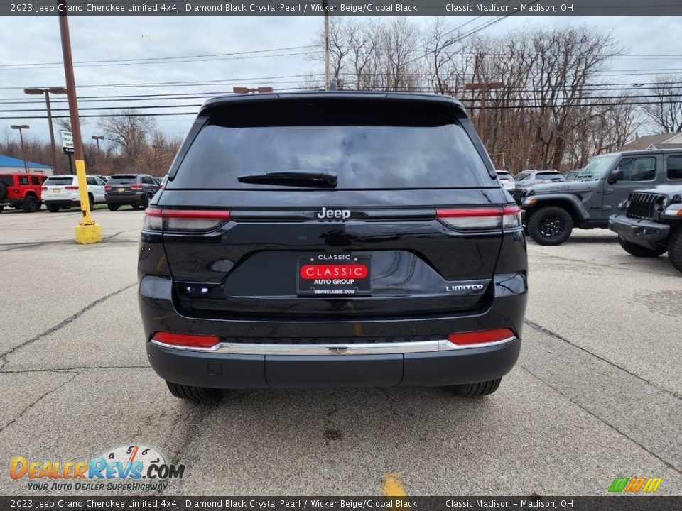 2023 Jeep Grand Cherokee Limited 4x4 Diamond Black Crystal Pearl / Wicker Beige/Global Black Photo #10