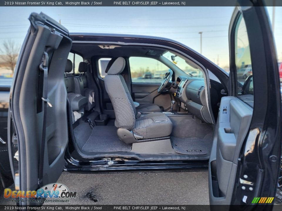 Front Seat of 2019 Nissan Frontier SV King Cab Photo #24