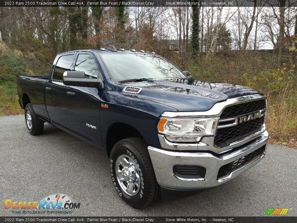 2022 Ram 2500 Tradesman Crew Cab 4x4 Patriot Blue Pearl / Black/Diesel Gray Photo #4