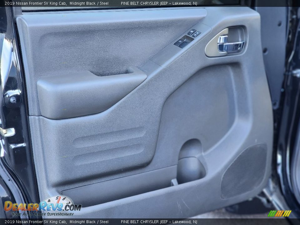 Door Panel of 2019 Nissan Frontier SV King Cab Photo #29