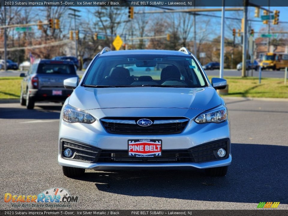 2023 Subaru Impreza Premium 5-Door Ice Silver Metallic / Black Photo #2