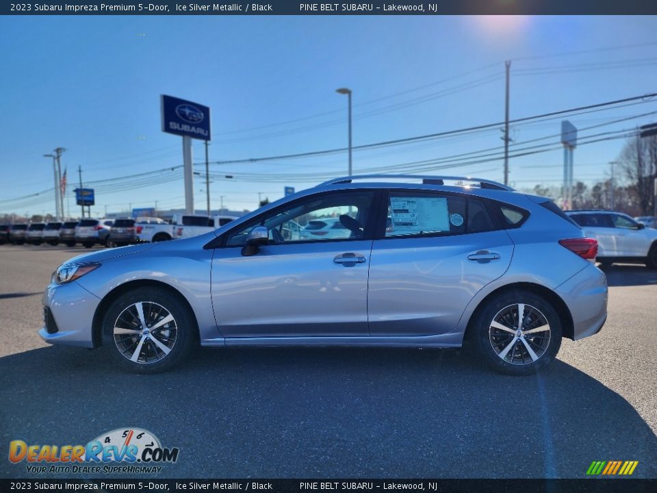 2023 Subaru Impreza Premium 5-Door Ice Silver Metallic / Black Photo #3