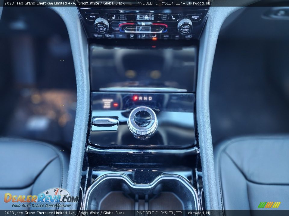 2023 Jeep Grand Cherokee Limited 4x4 Bright White / Global Black Photo #12