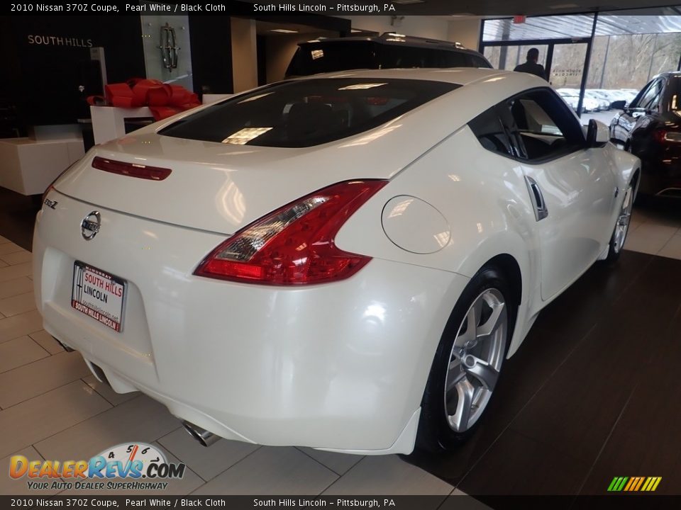 2010 Nissan 370Z Coupe Pearl White / Black Cloth Photo #4