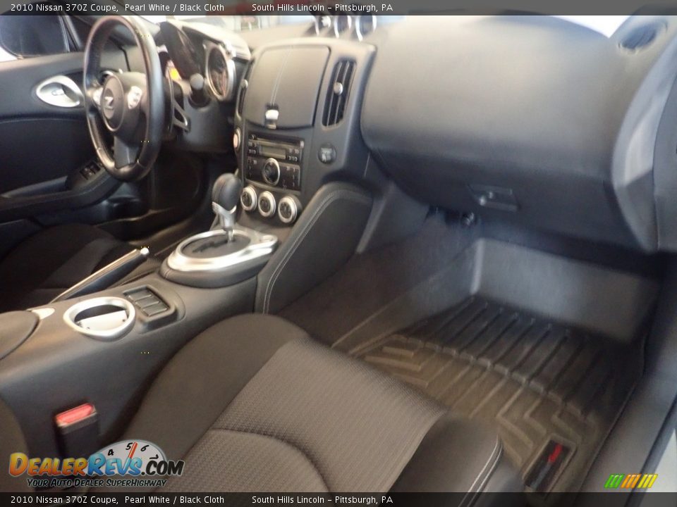 Dashboard of 2010 Nissan 370Z Coupe Photo #9