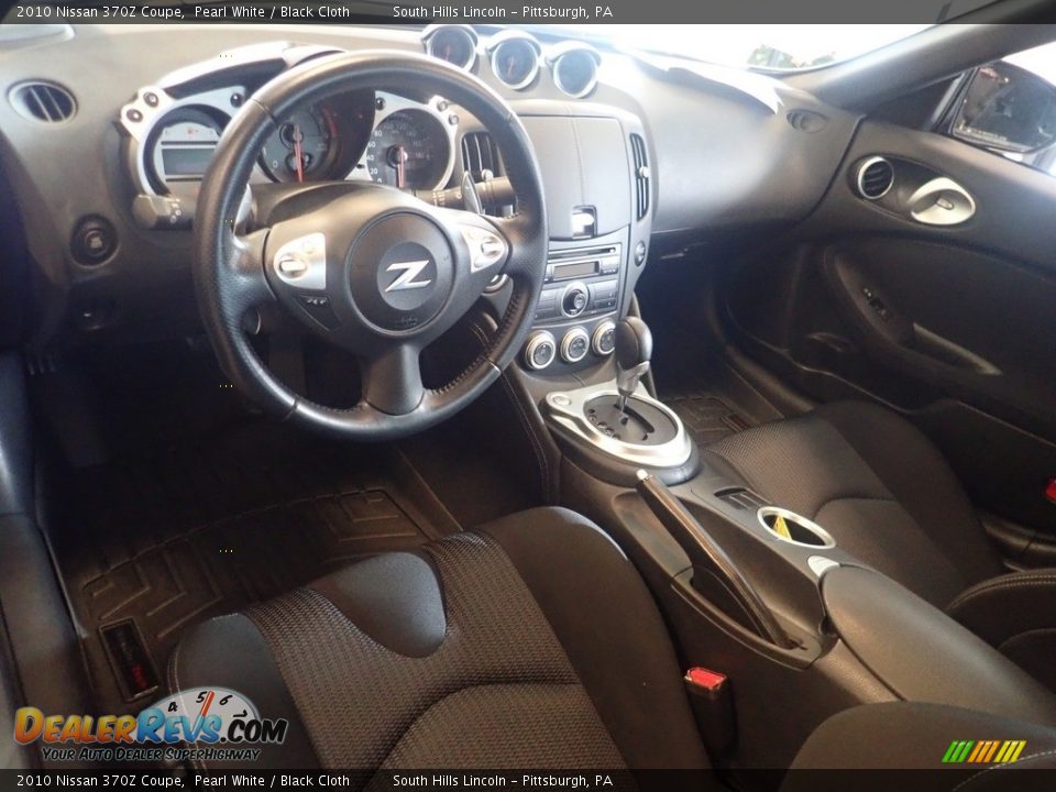 Front Seat of 2010 Nissan 370Z Coupe Photo #13
