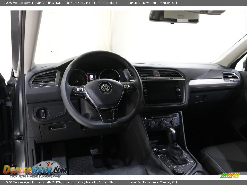 Dashboard of 2020 Volkswagen Tiguan SE 4MOTION Photo #6