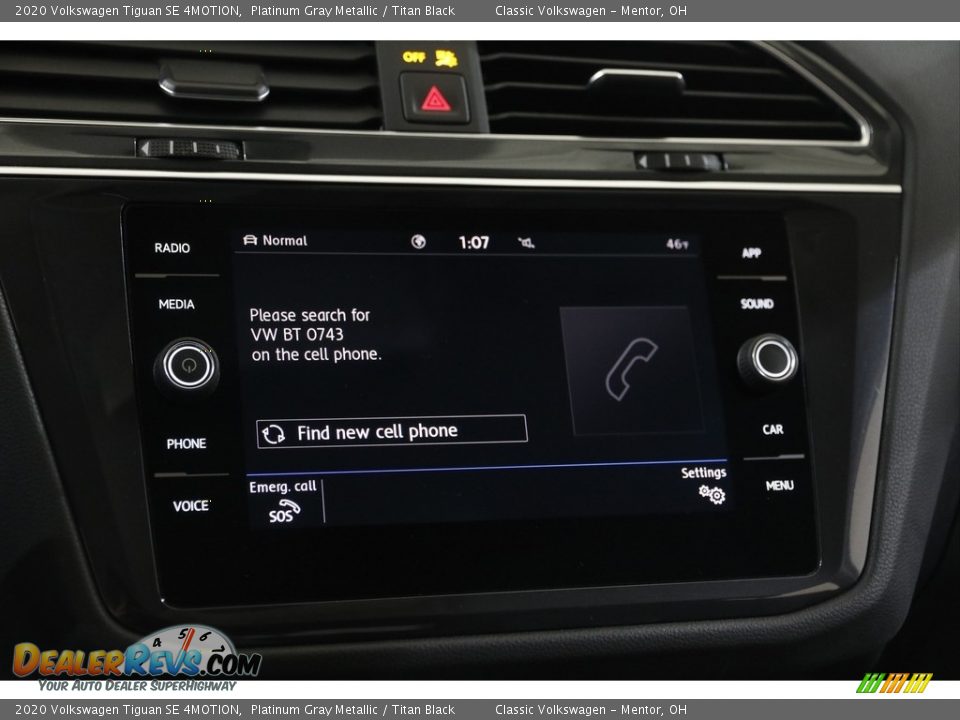 Controls of 2020 Volkswagen Tiguan SE 4MOTION Photo #11