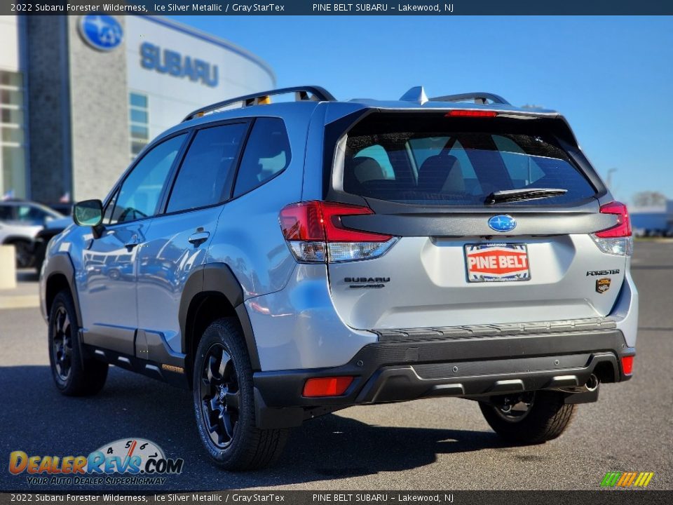 2022 Subaru Forester Wilderness Ice Silver Metallic / Gray StarTex Photo #4