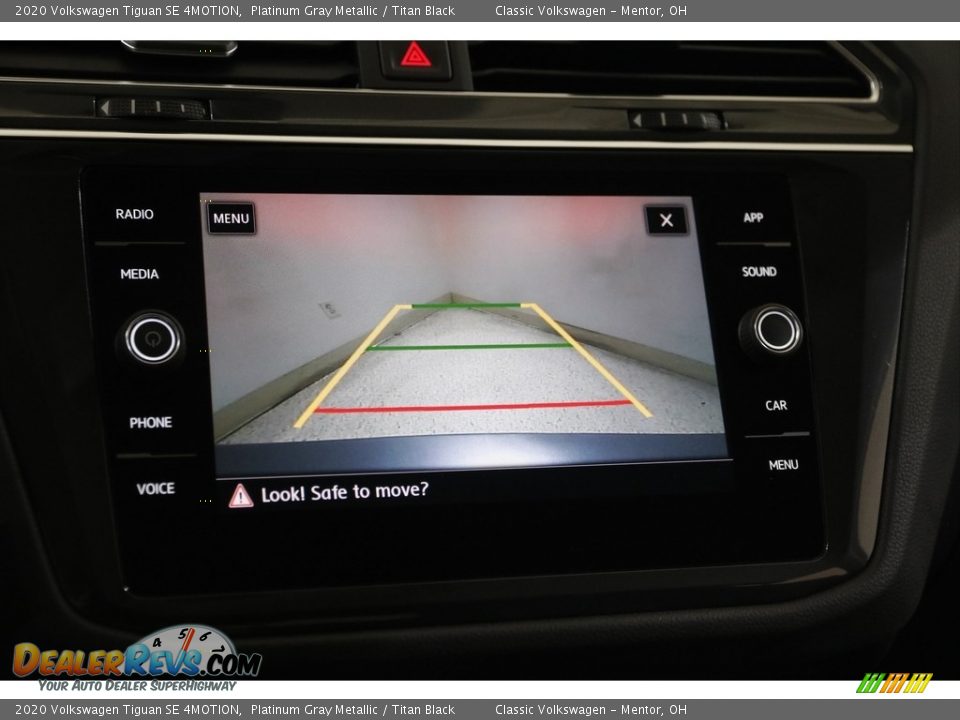 Controls of 2020 Volkswagen Tiguan SE 4MOTION Photo #12