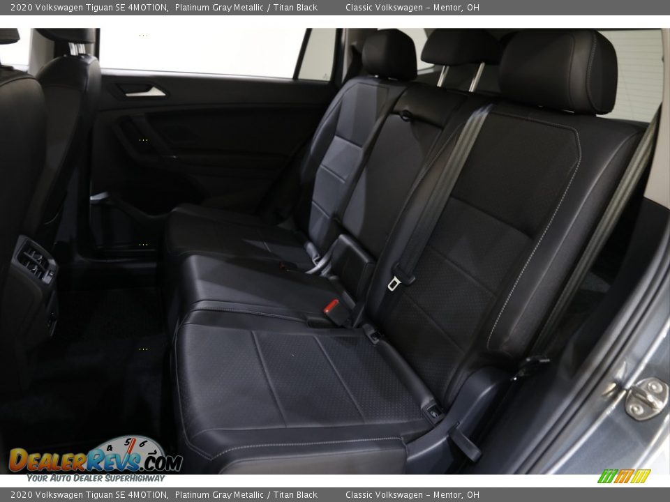 Rear Seat of 2020 Volkswagen Tiguan SE 4MOTION Photo #17