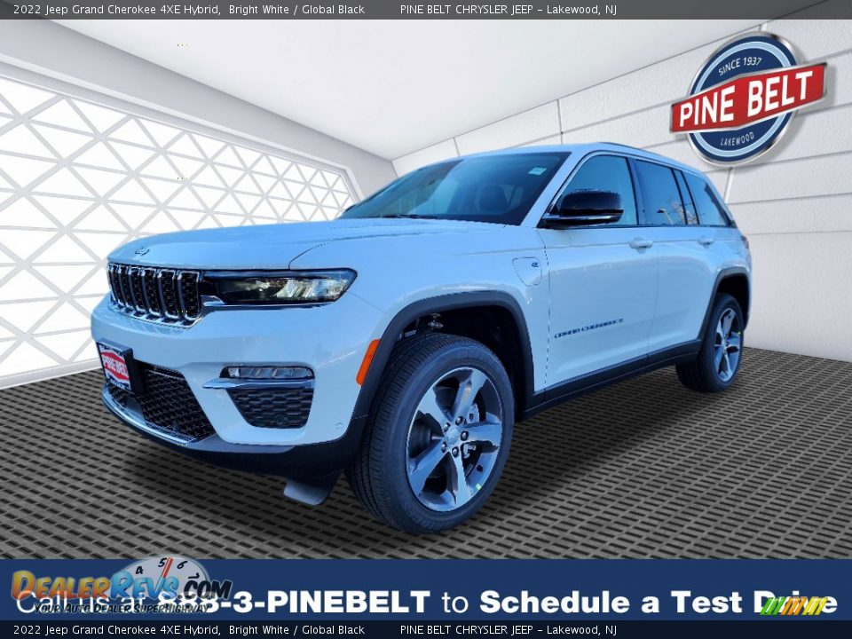 2022 Jeep Grand Cherokee 4XE Hybrid Bright White / Global Black Photo #1