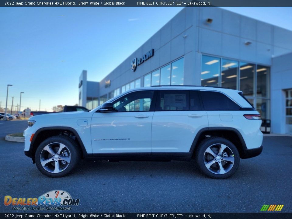 2022 Jeep Grand Cherokee 4XE Hybrid Bright White / Global Black Photo #3