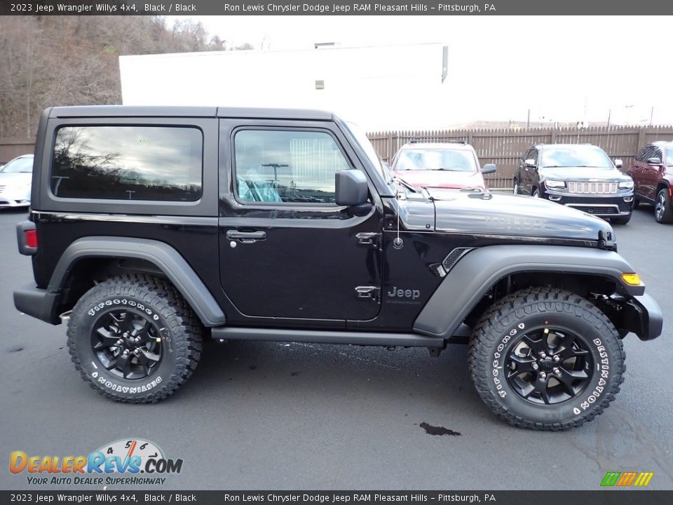 2023 Jeep Wrangler Willys 4x4 Black / Black Photo #7