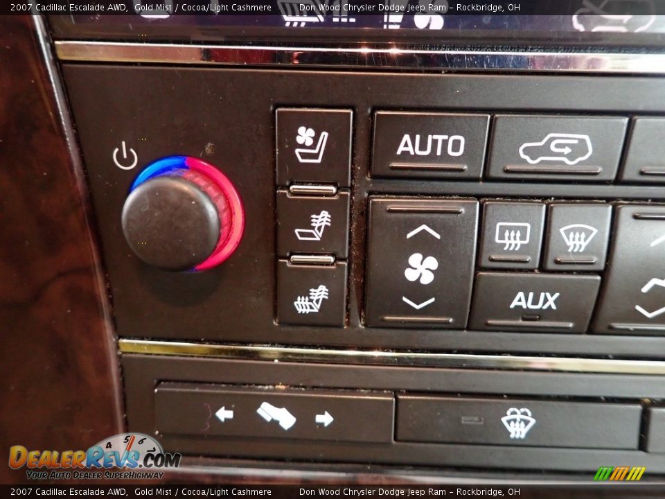 2007 Cadillac Escalade AWD Gold Mist / Cocoa/Light Cashmere Photo #5