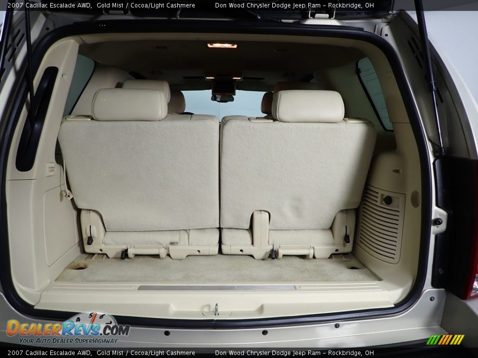 2007 Cadillac Escalade AWD Gold Mist / Cocoa/Light Cashmere Photo #11