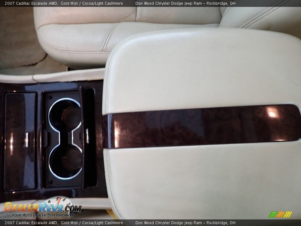 2007 Cadillac Escalade AWD Gold Mist / Cocoa/Light Cashmere Photo #23