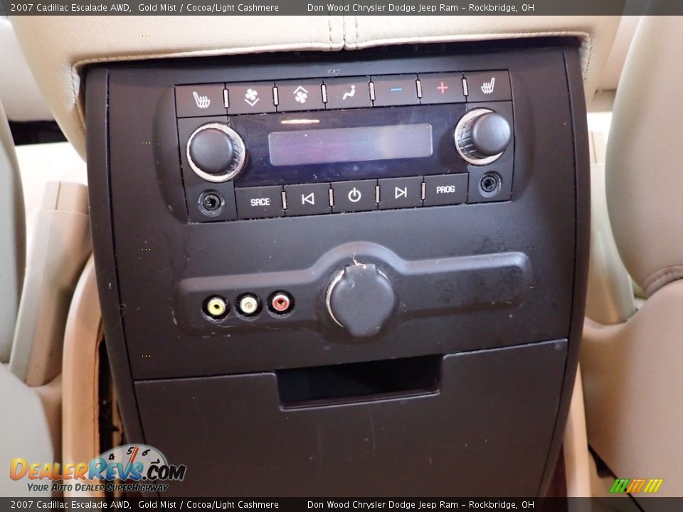 2007 Cadillac Escalade AWD Gold Mist / Cocoa/Light Cashmere Photo #28