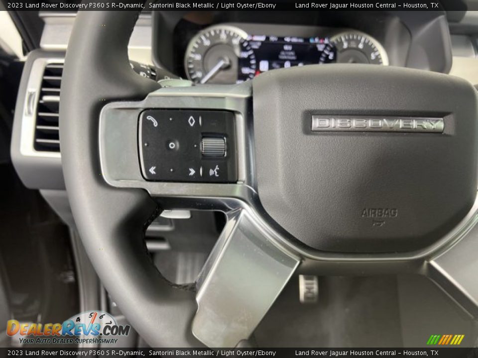 2023 Land Rover Discovery P360 S R-Dynamic Steering Wheel Photo #16