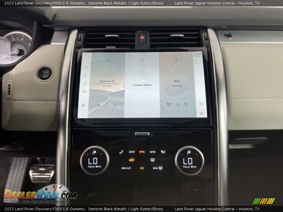 Controls of 2023 Land Rover Discovery P360 S R-Dynamic Photo #18