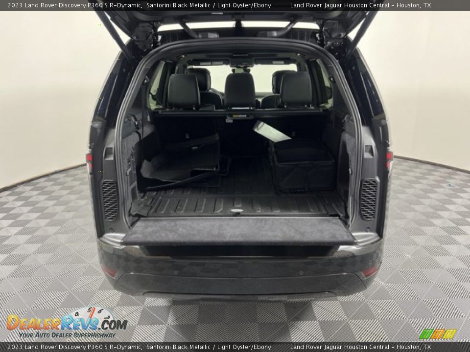 2023 Land Rover Discovery P360 S R-Dynamic Trunk Photo #24