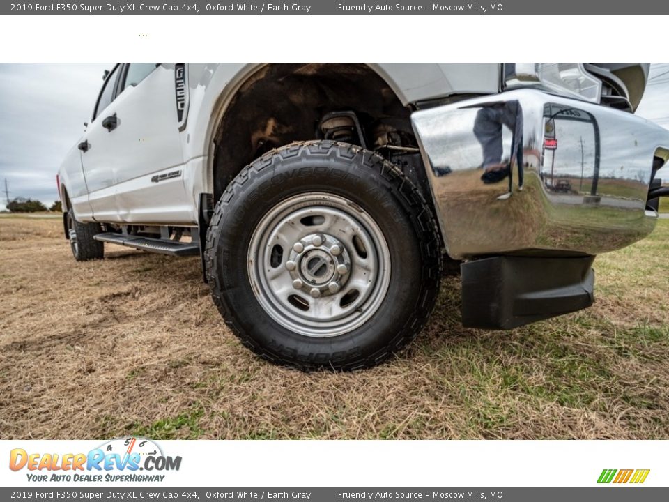 2019 Ford F350 Super Duty XL Crew Cab 4x4 Oxford White / Earth Gray Photo #2