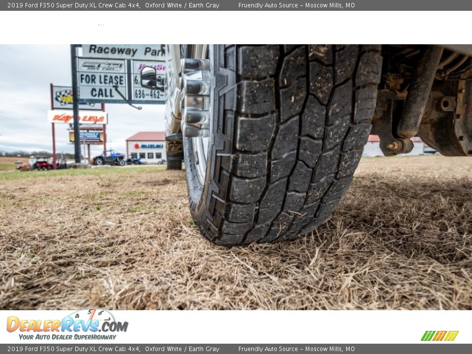 2019 Ford F350 Super Duty XL Crew Cab 4x4 Oxford White / Earth Gray Photo #14