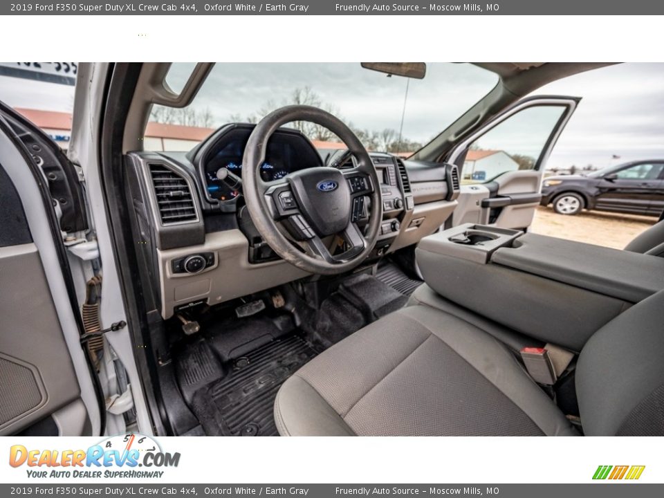 2019 Ford F350 Super Duty XL Crew Cab 4x4 Oxford White / Earth Gray Photo #19