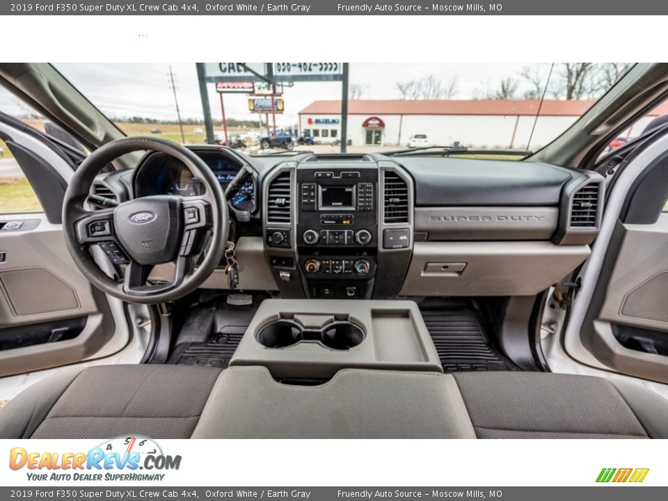 2019 Ford F350 Super Duty XL Crew Cab 4x4 Oxford White / Earth Gray Photo #28