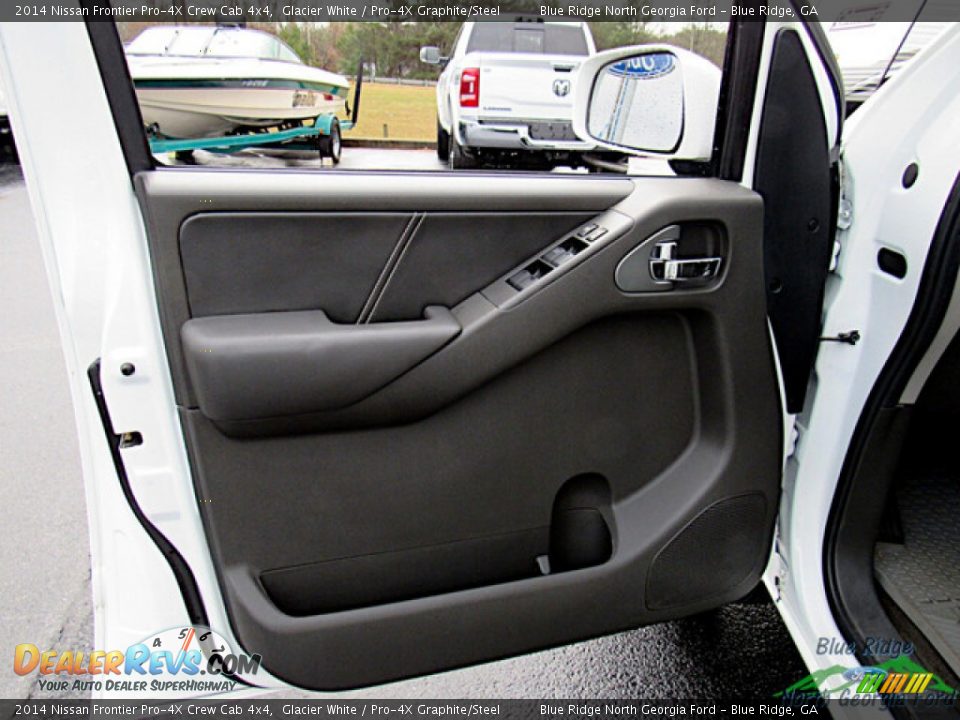 2014 Nissan Frontier Pro-4X Crew Cab 4x4 Glacier White / Pro-4X Graphite/Steel Photo #10