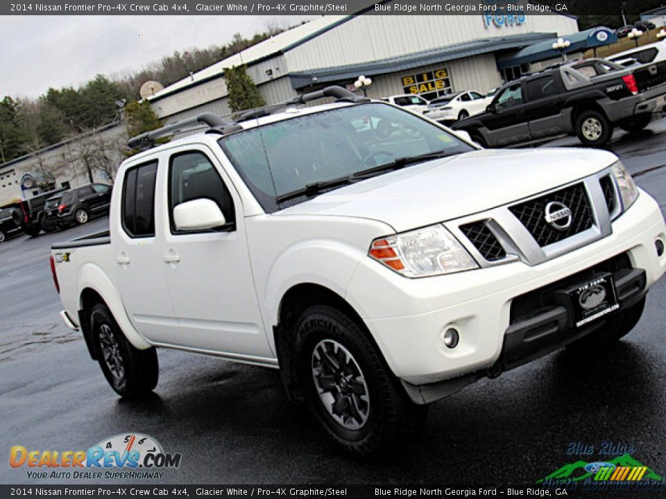 2014 Nissan Frontier Pro-4X Crew Cab 4x4 Glacier White / Pro-4X Graphite/Steel Photo #24