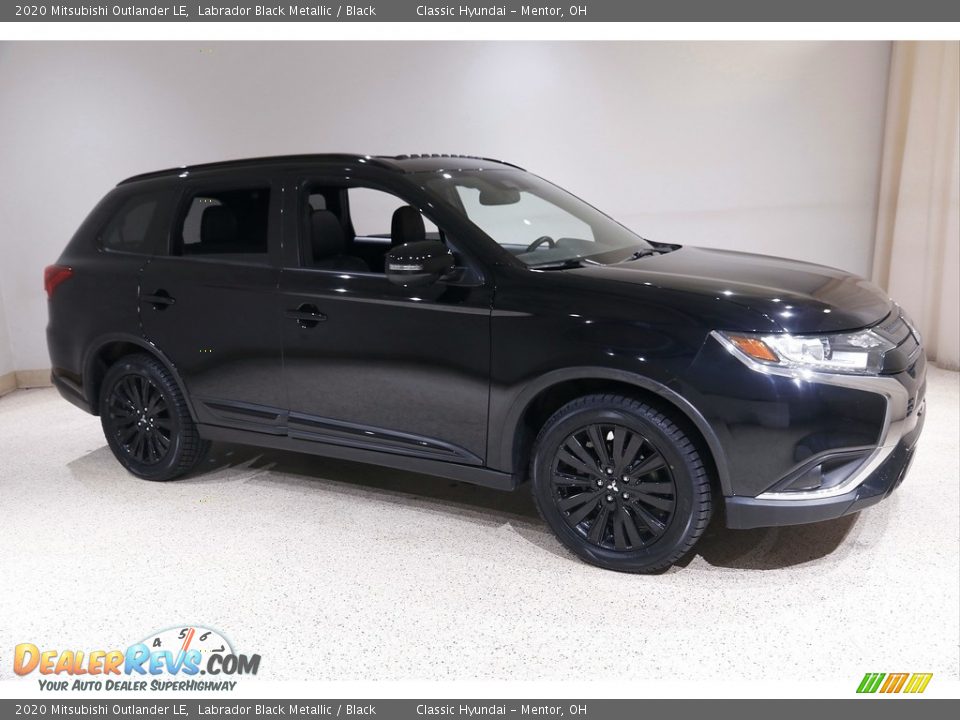 Labrador Black Metallic 2020 Mitsubishi Outlander LE Photo #1
