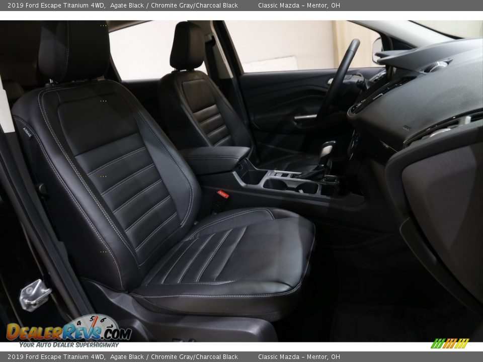 2019 Ford Escape Titanium 4WD Agate Black / Chromite Gray/Charcoal Black Photo #16