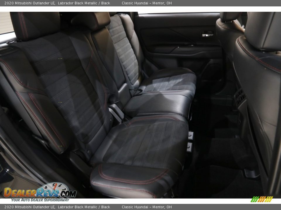 2020 Mitsubishi Outlander LE Labrador Black Metallic / Black Photo #17